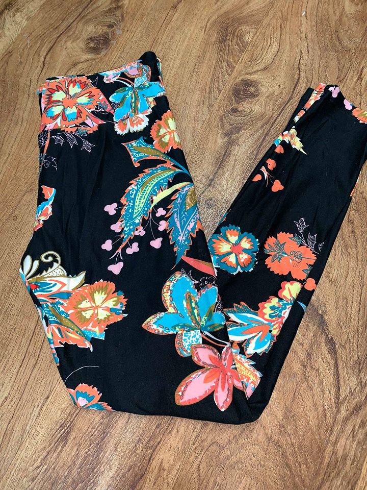 Custom Legging Black Yoga Floral - Keene's