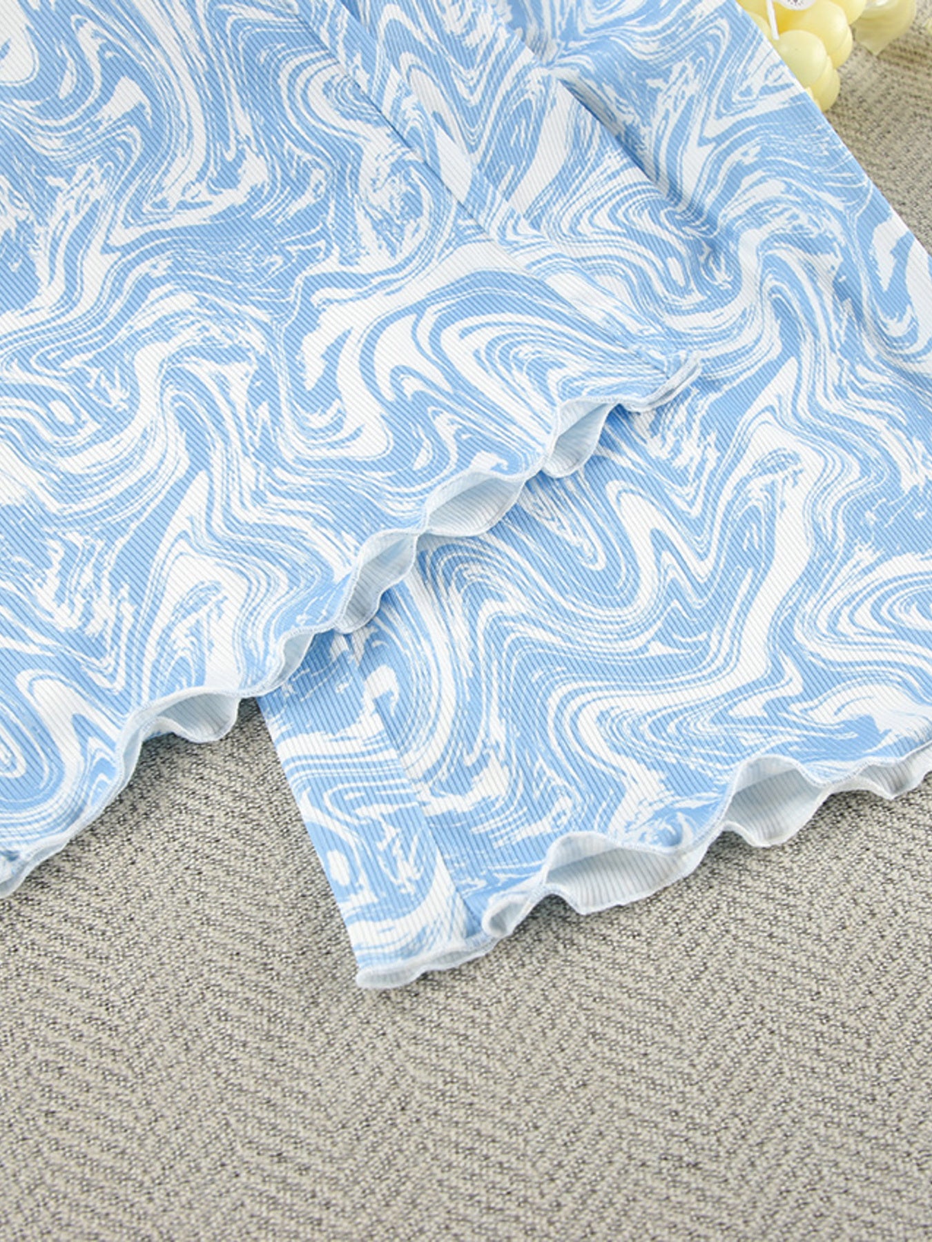 0943deca90d546e5a753af490bd31c91-Max