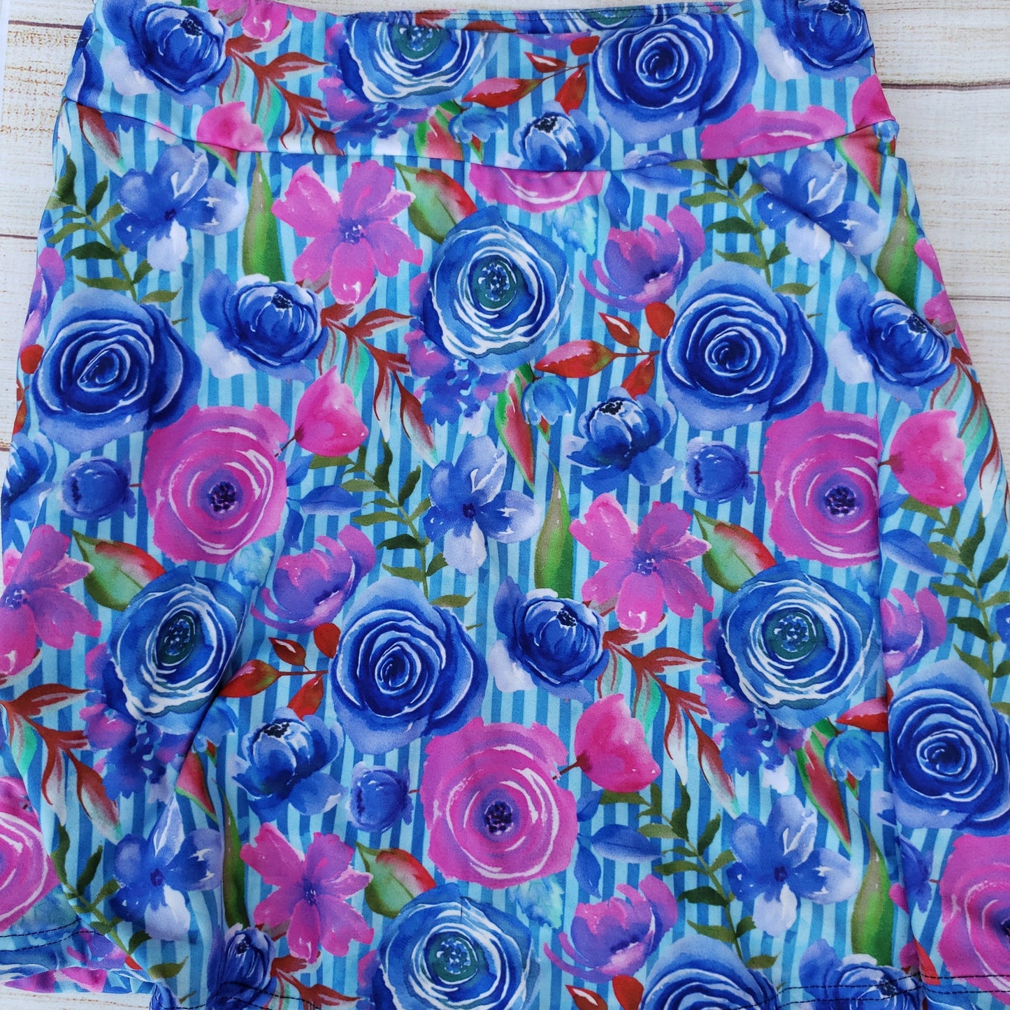 Shocking Blooms Capris with pockets