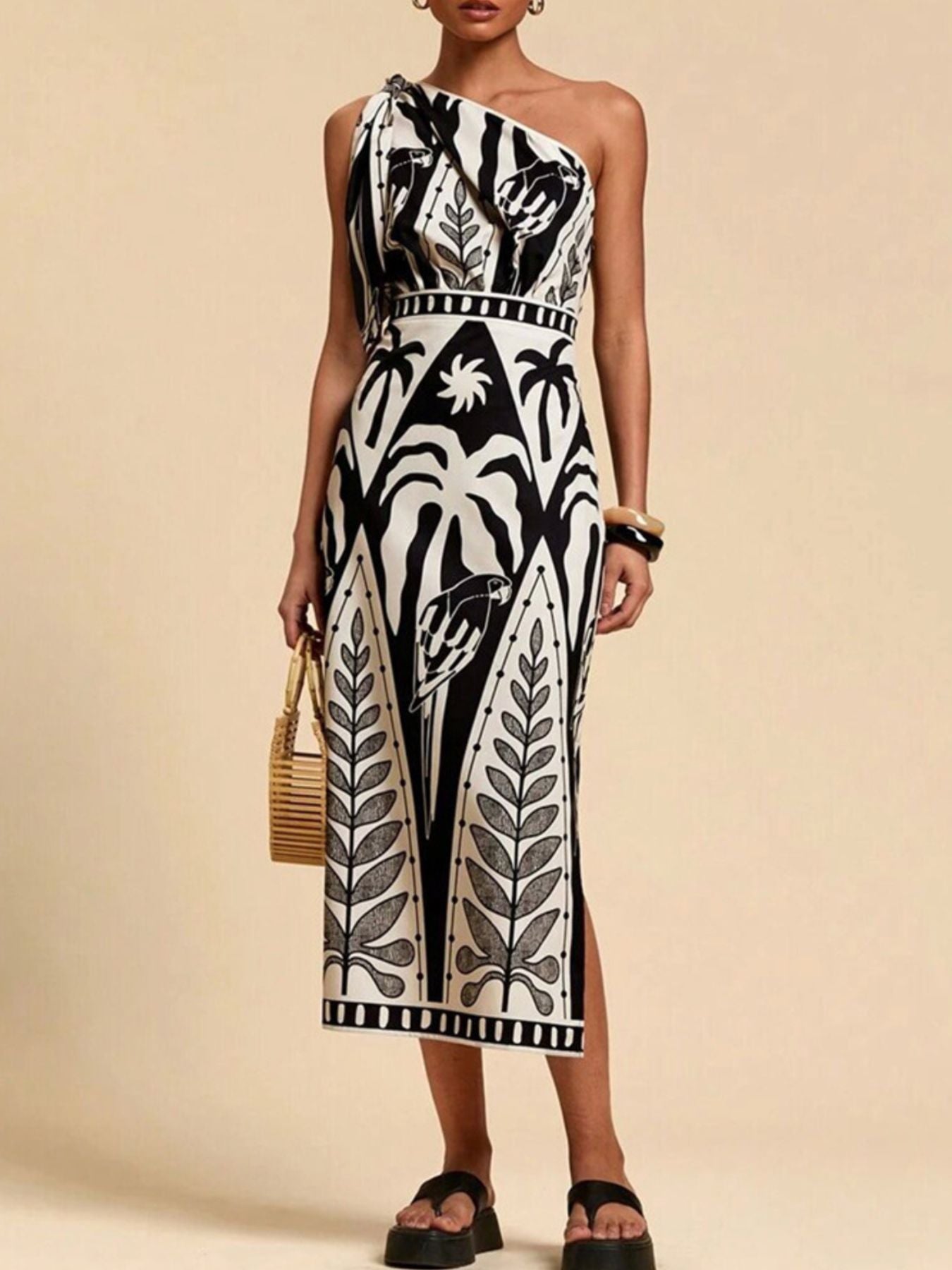 a2effc62-aee9-4421-859f-00ef23dfd8b9-Max