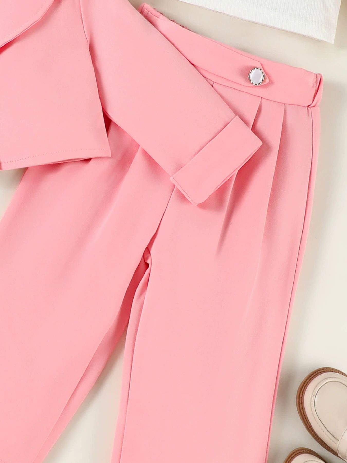 b10fbcc9-00f5-45b8-b0b8-f11fce5fb0fd-Max