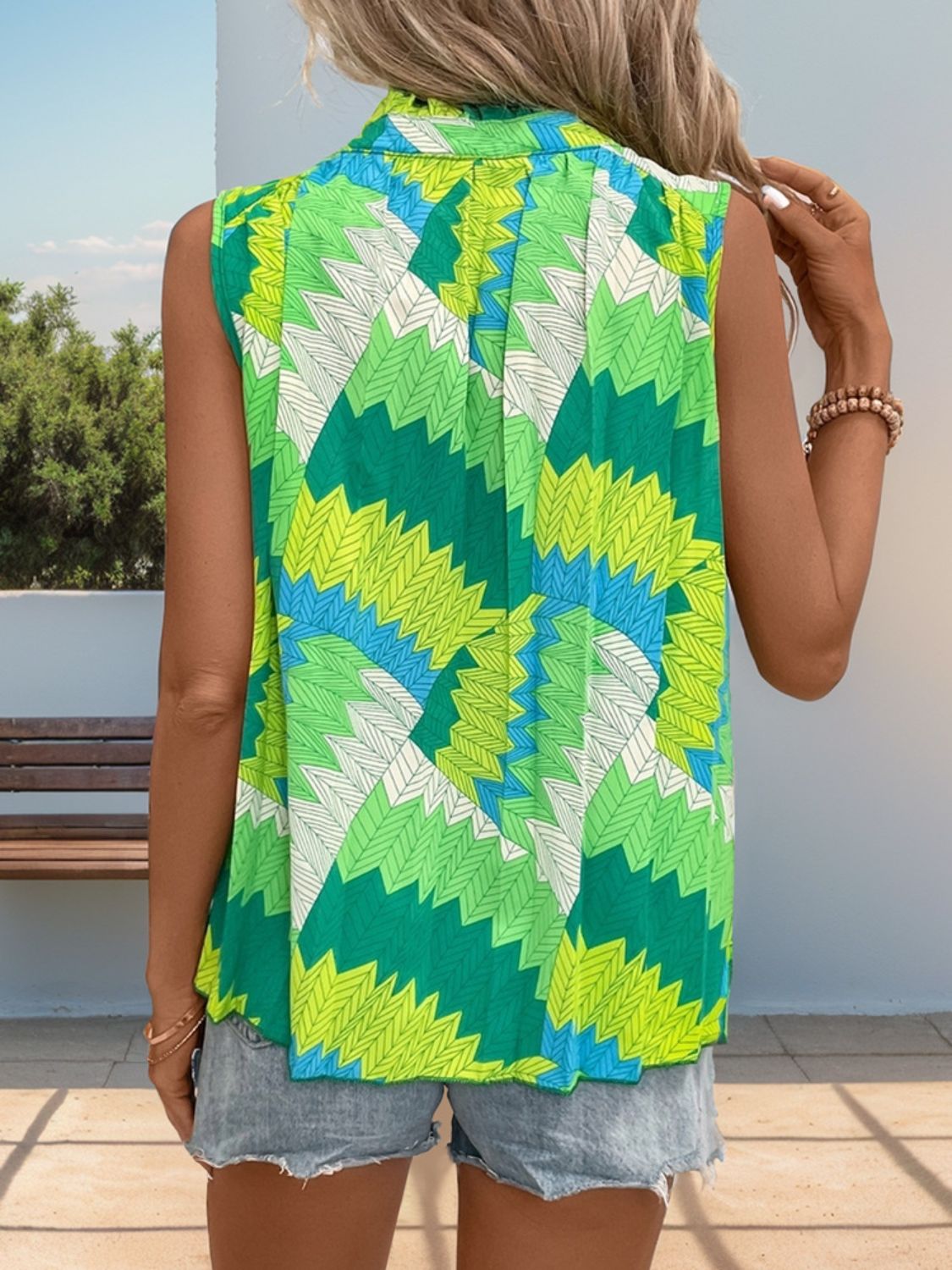 Printed Tie Neck Sleeveless Top