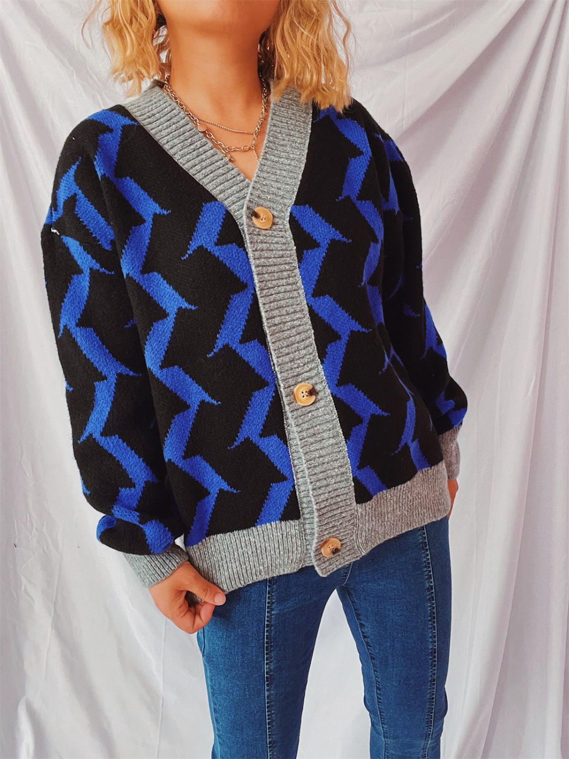 Contrast Trim Geometric V-Neck Long Sleeve Cardigan