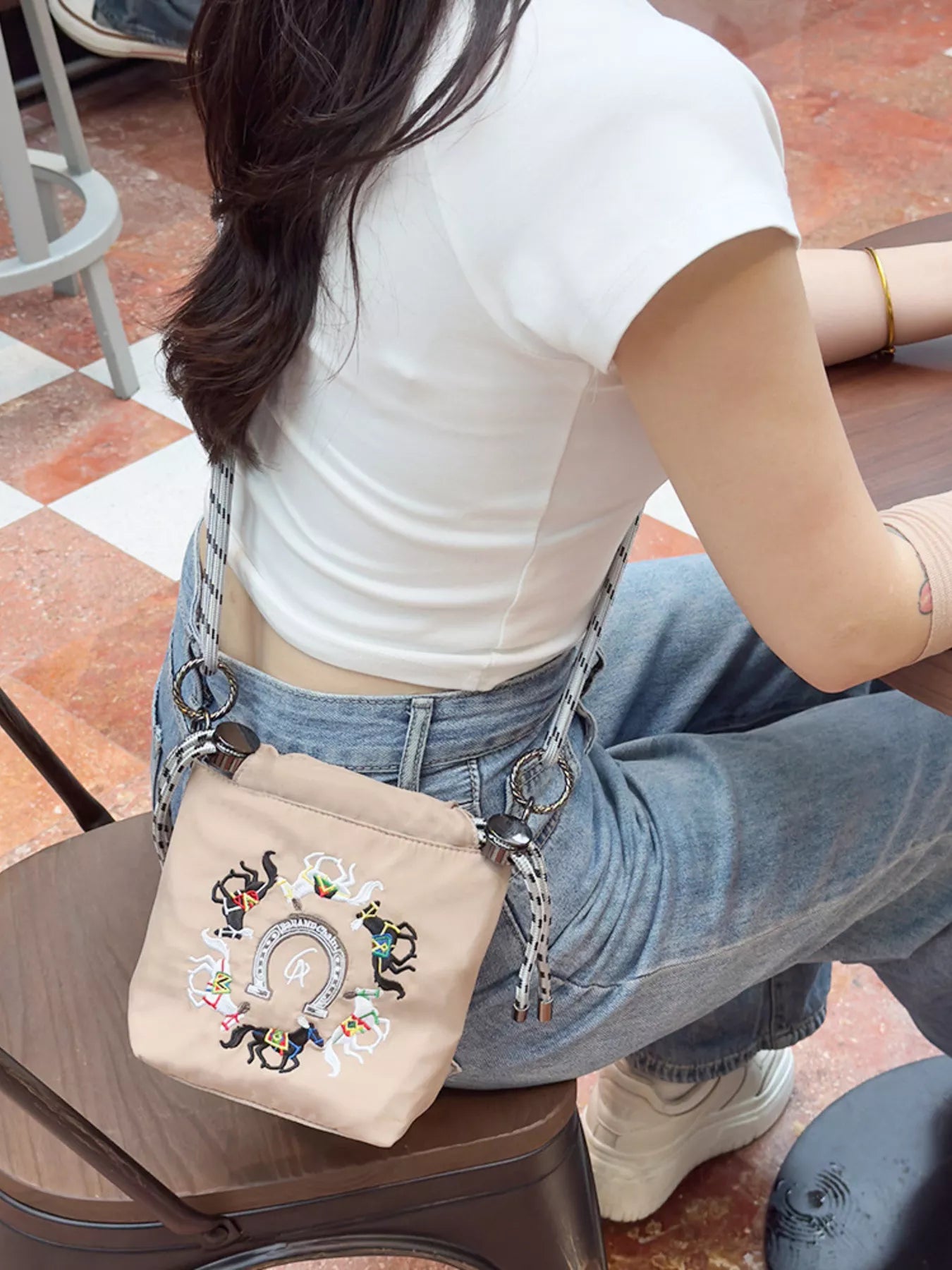 f9c655f92e63466fada14595550ca68e-Max-Origin