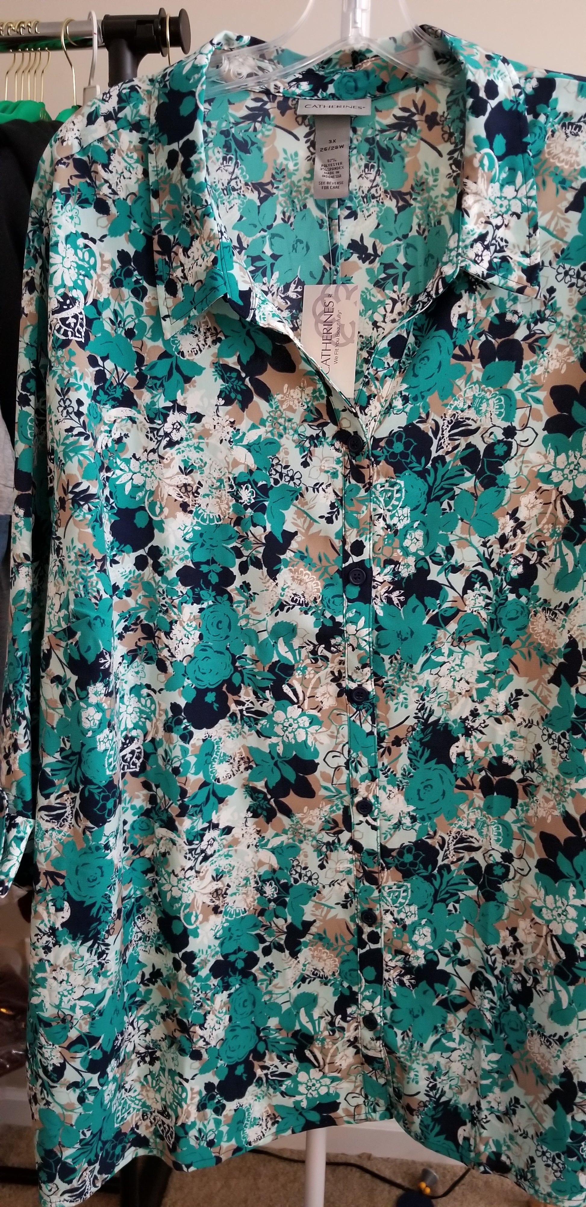 Floral Button Tunic Top (Size 3x and 4x) - Keene's