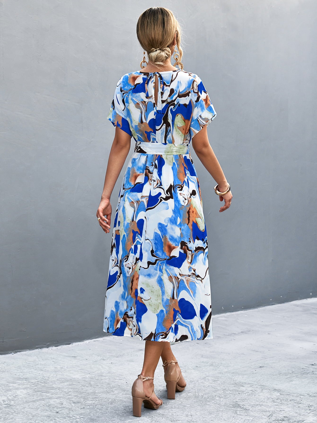 Round Neck Short Sleeve Tie Waist Midi Dress